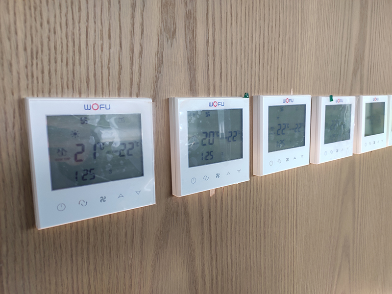 室內(nèi)控制器